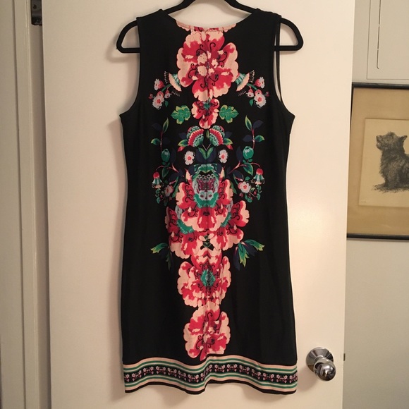 Black with bright floral print sheath dress - Picture 3 of 4